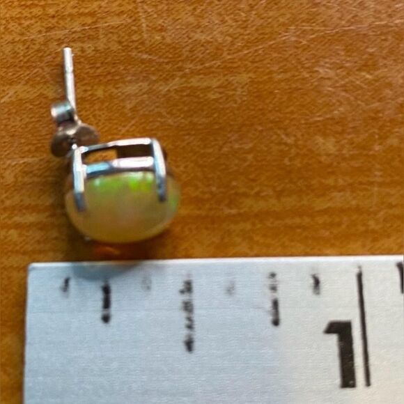 KHR 925 Sterling Silver Opal Stud Earrings Cabochon Prong Set Iridescent Rainbow - Picture 4 of 4